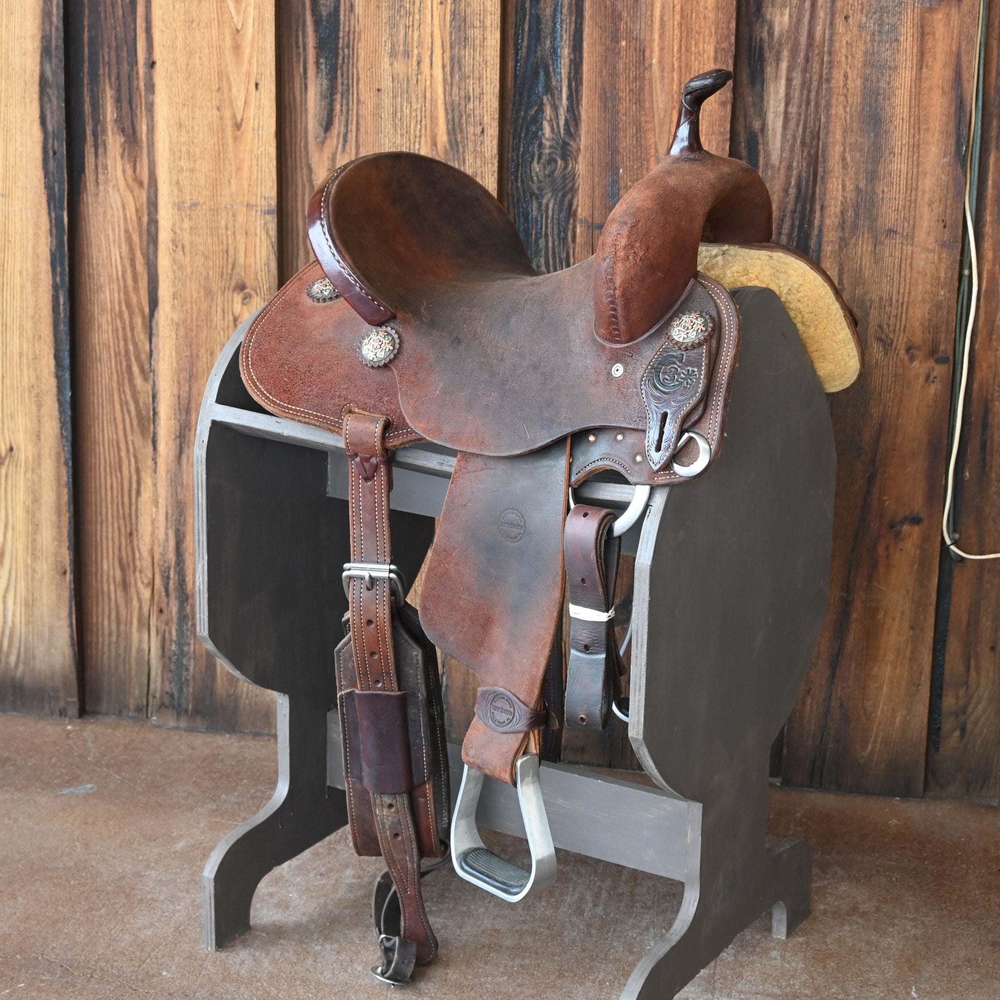 What is the gullet size on the 14" USED JEFF SMITH C3 BARREL SADDLE?