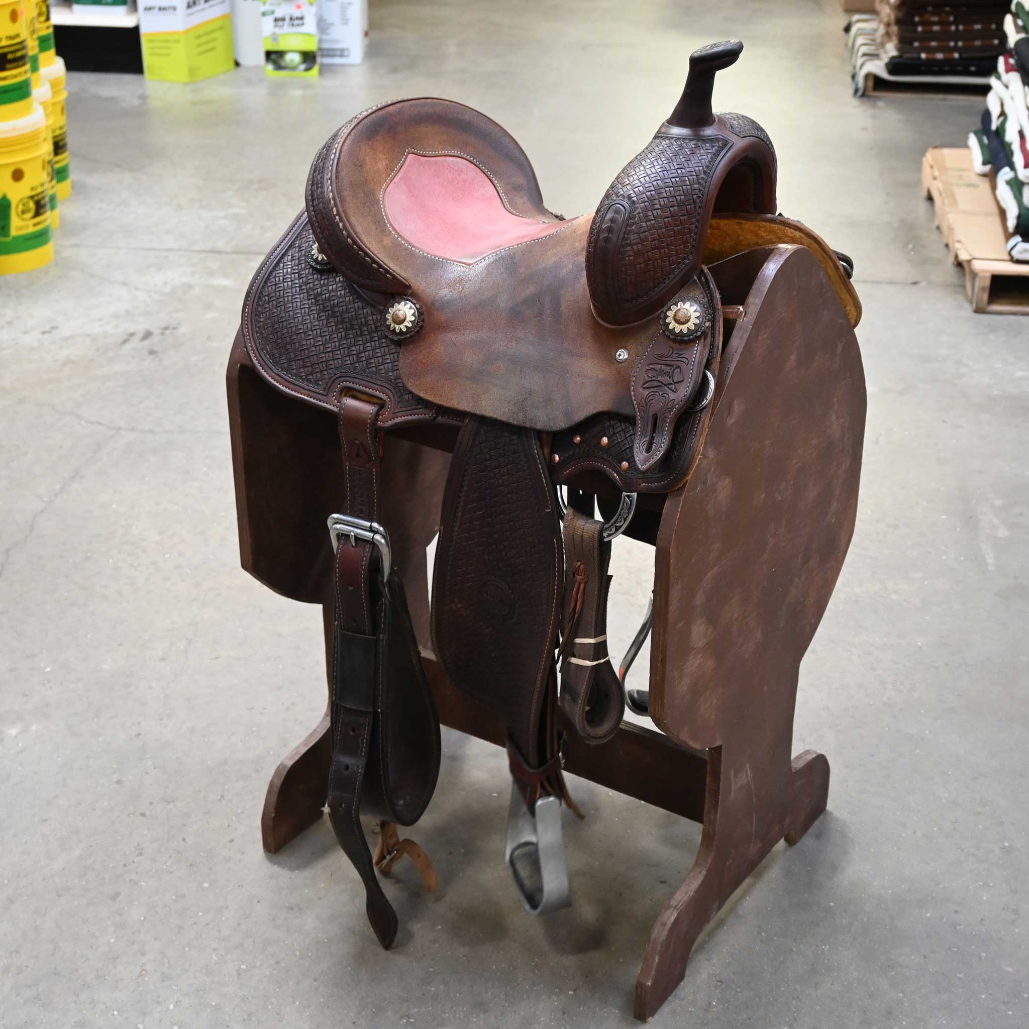 Is this 13" USED JEFF SMITH TAMI SEMAS BARREL SADDLE a 6.5” or a 6.75” gullet?