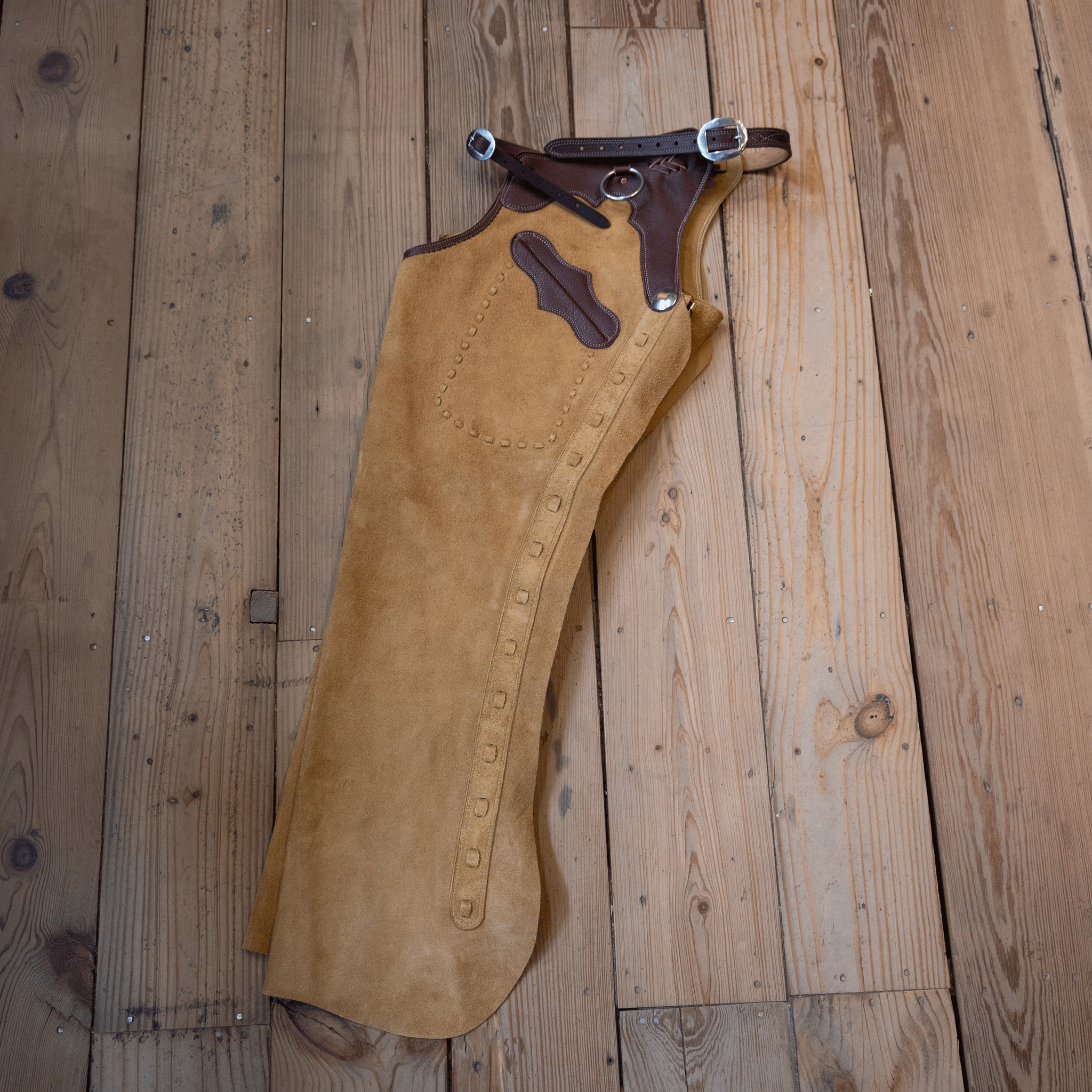 Teskey's Large Roughout Working Shotgun Chaps Questions & Answers