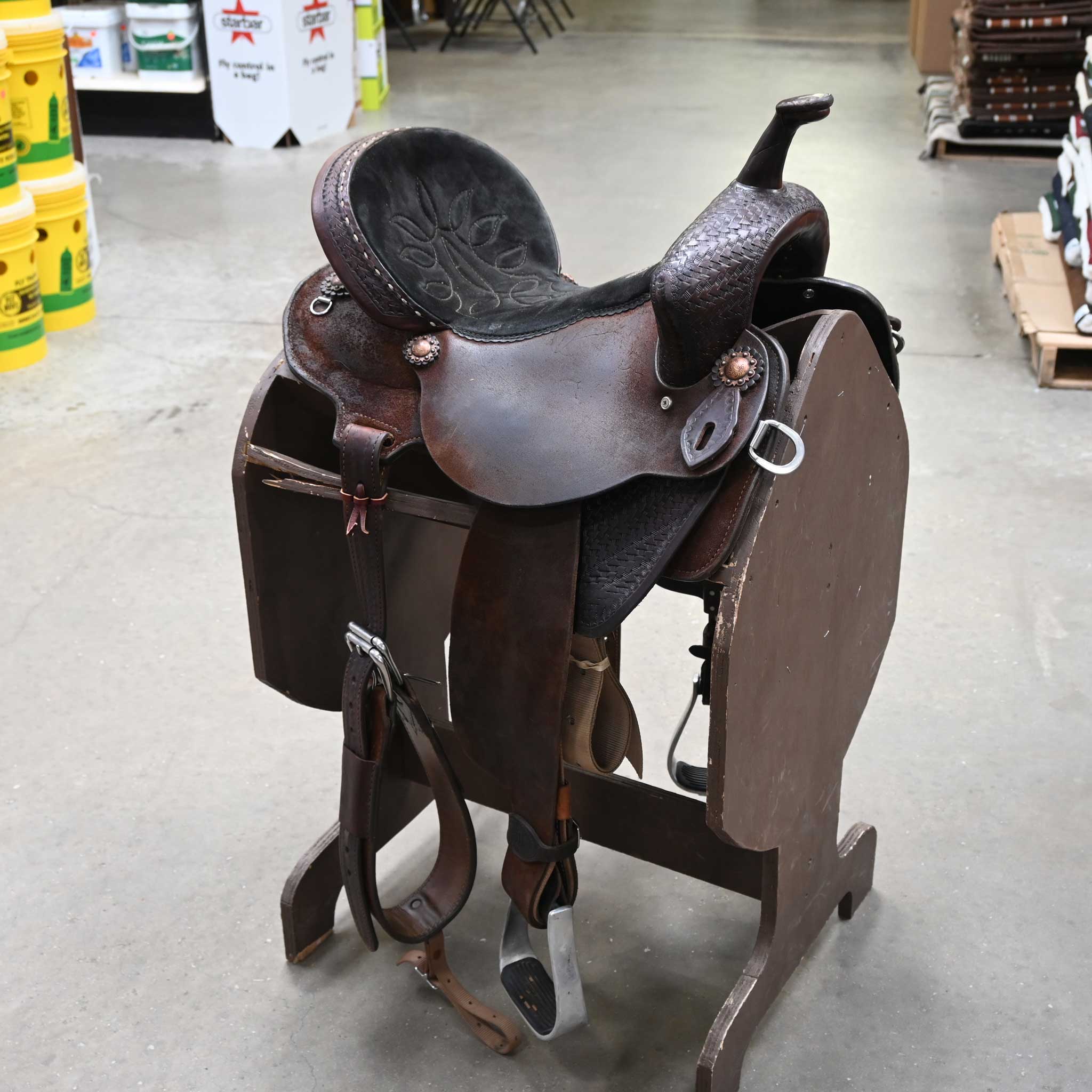 14.5" USED DOUBLE J BARREL SADDLE Questions & Answers