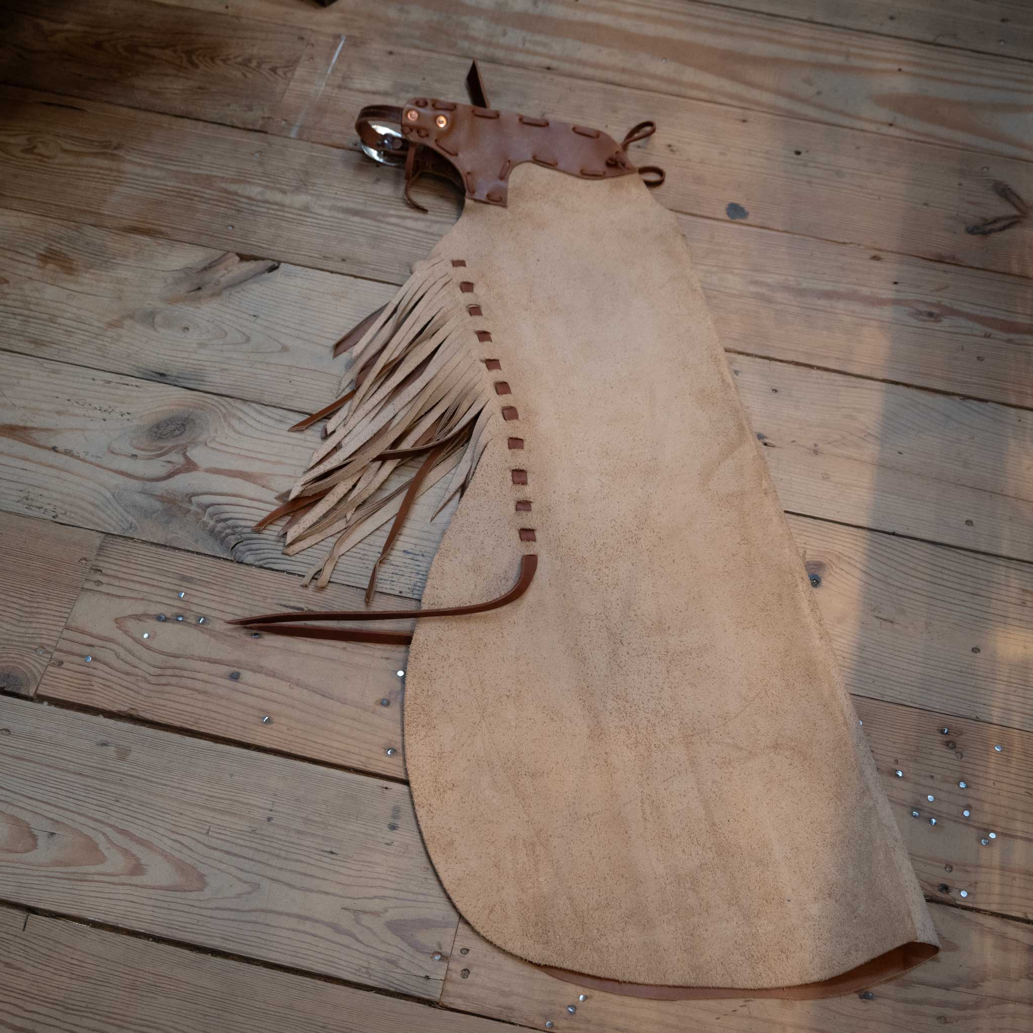 Would this Roughout Stepthrough Chaps fit a small?