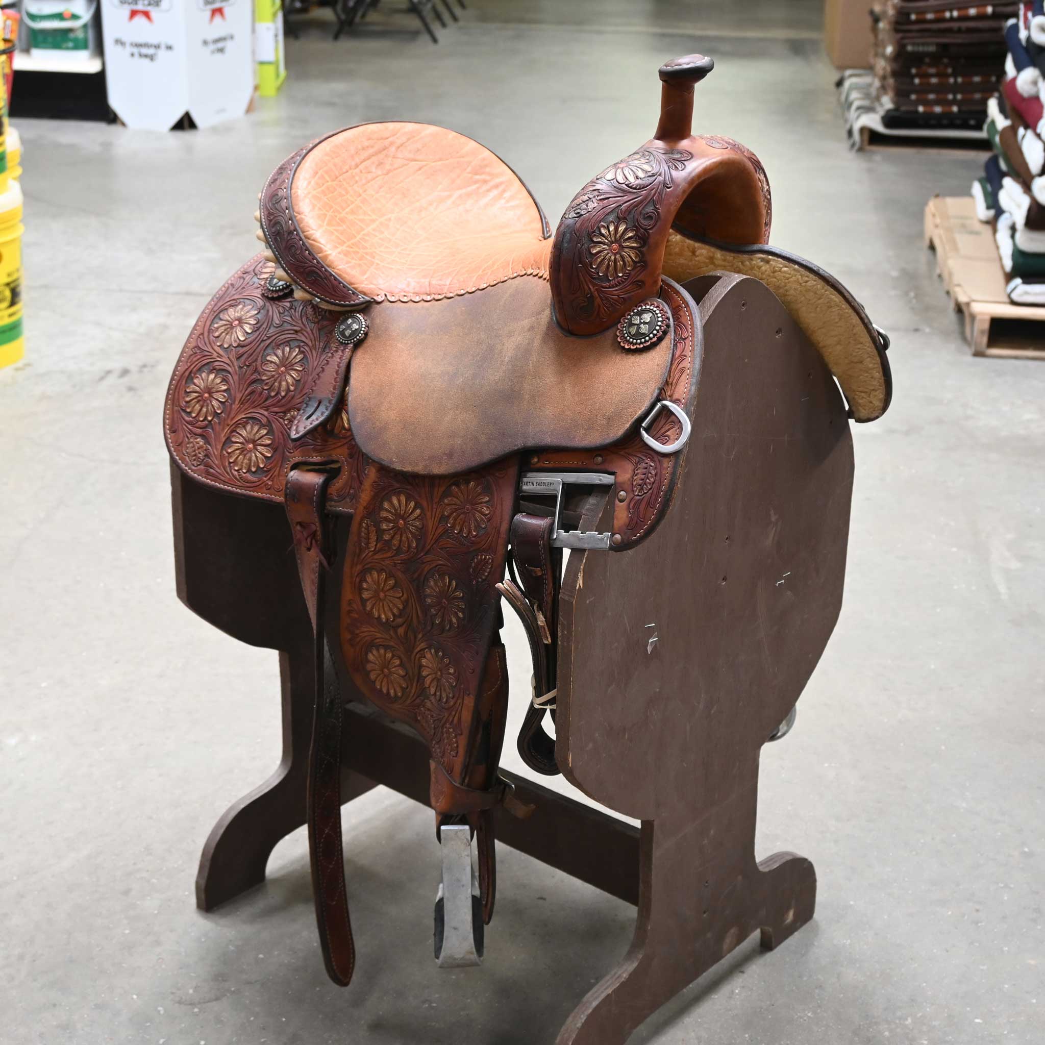 What is the gullet size on this 14" USED MARTIN CERVI CROWN C BARREL SADDLE?