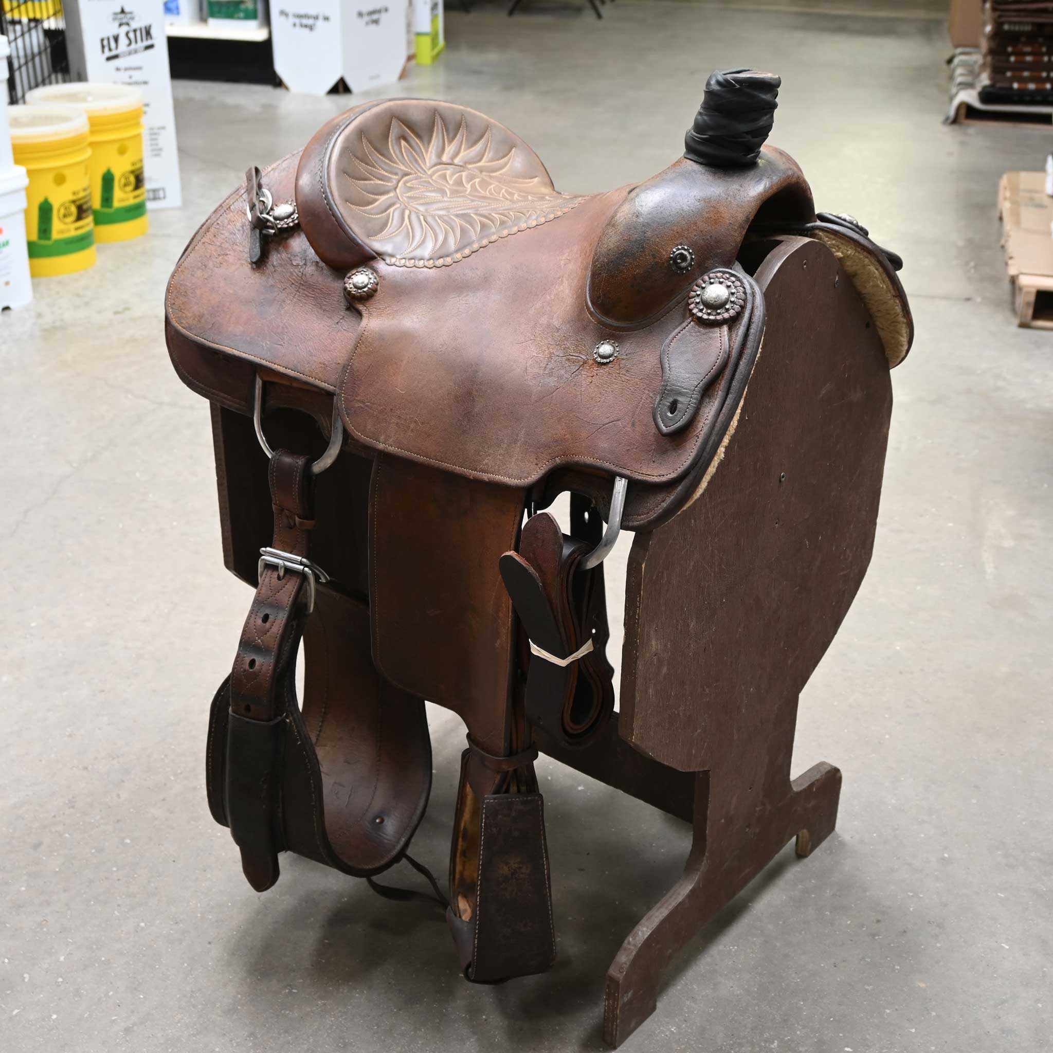 Is shipping refundable if I return the saddle?
