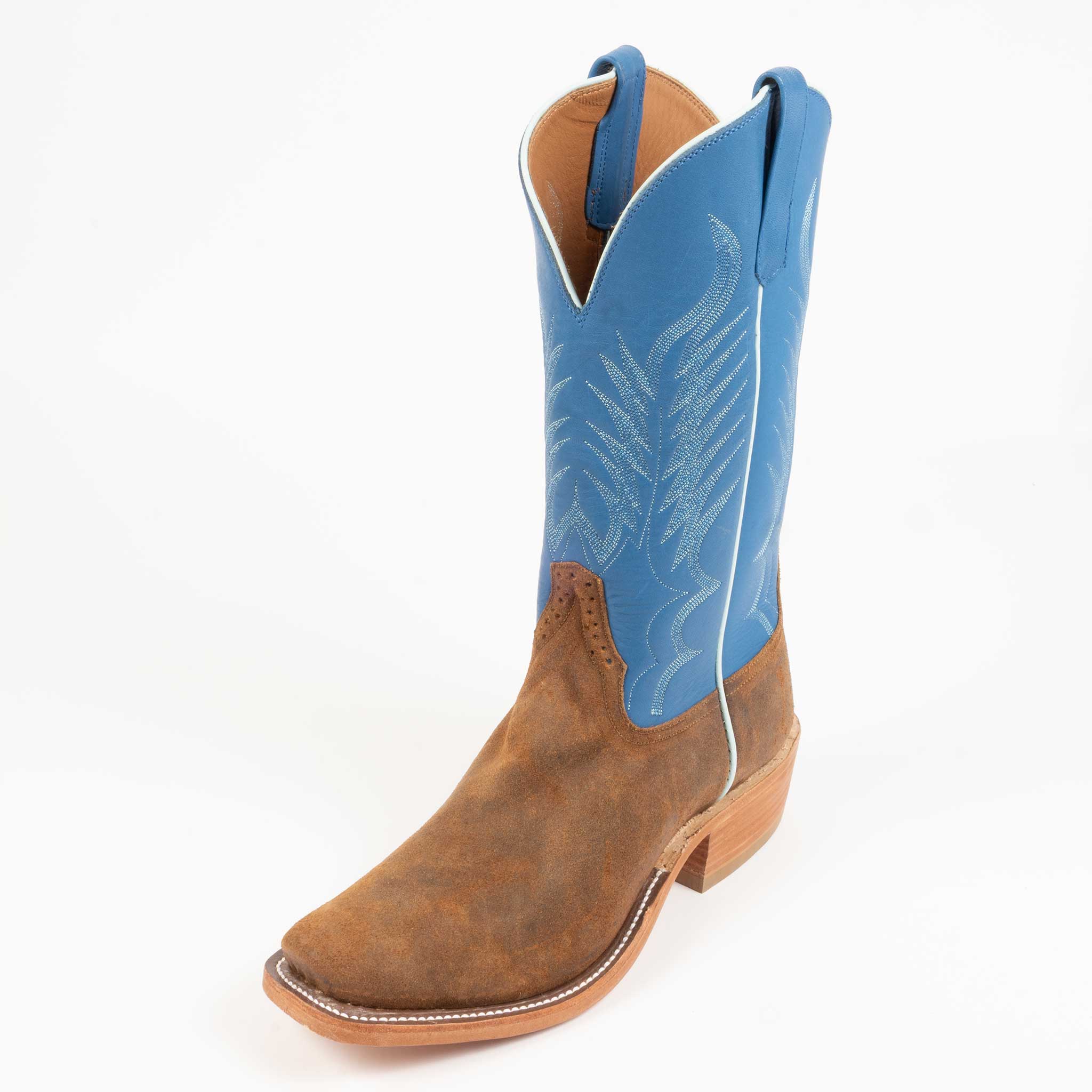 What type of toe does this boot have?