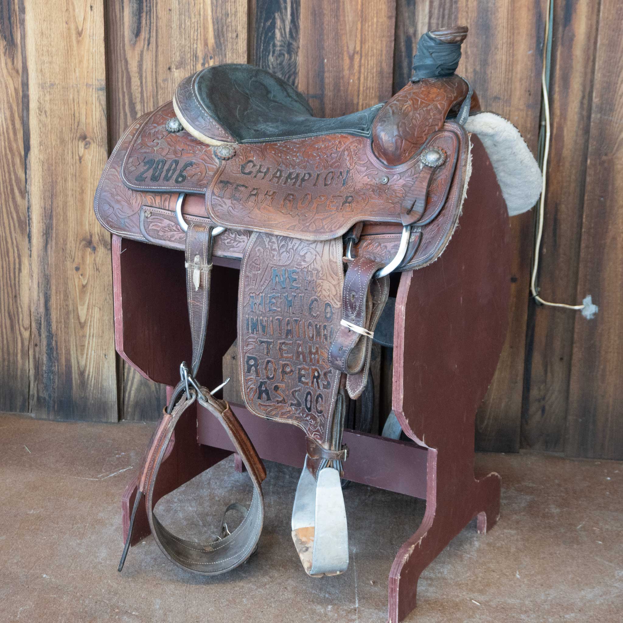What kind of seat padding does the saddle have?