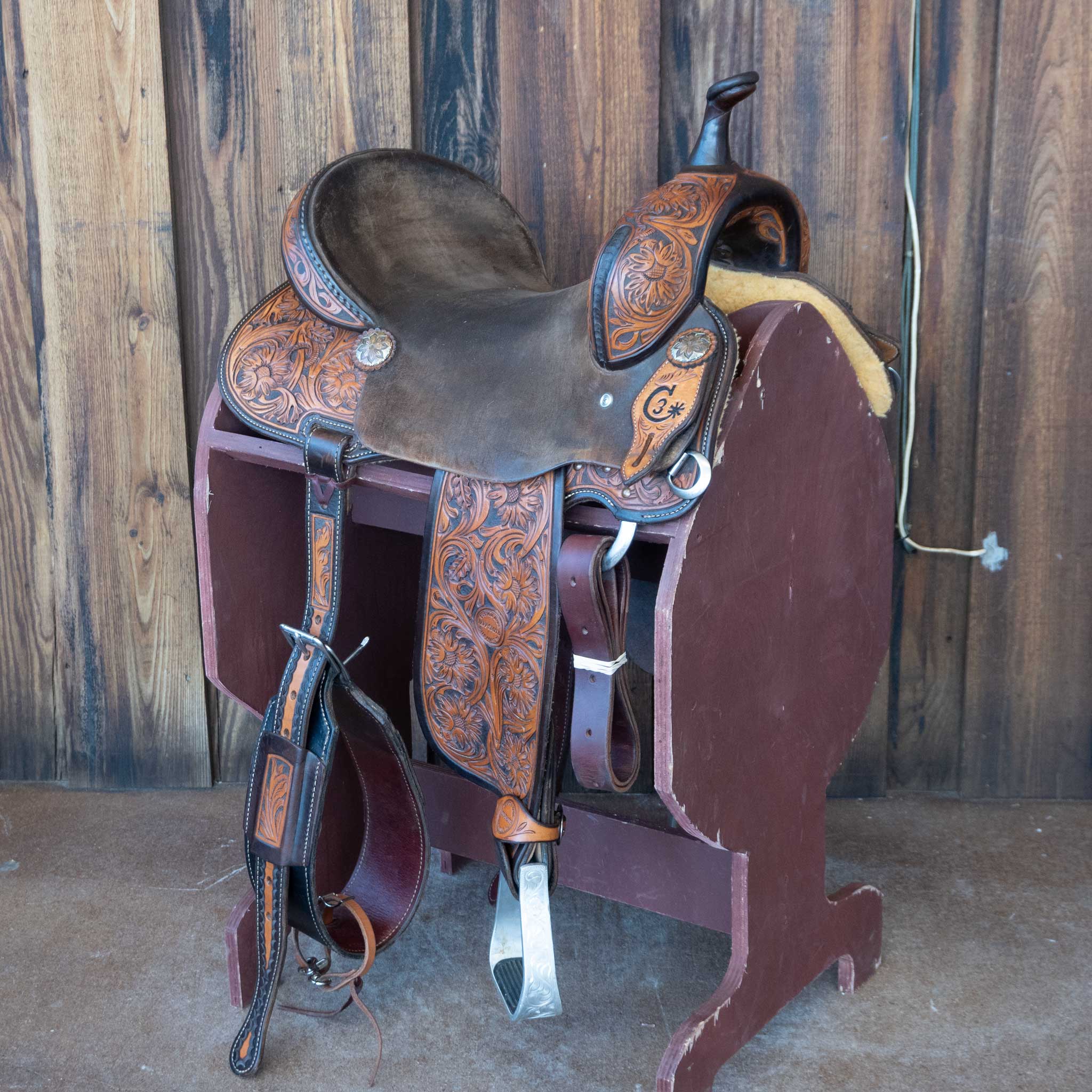 15" USED JEFF SMITH C3 BARREL SADDLE Questions & Answers