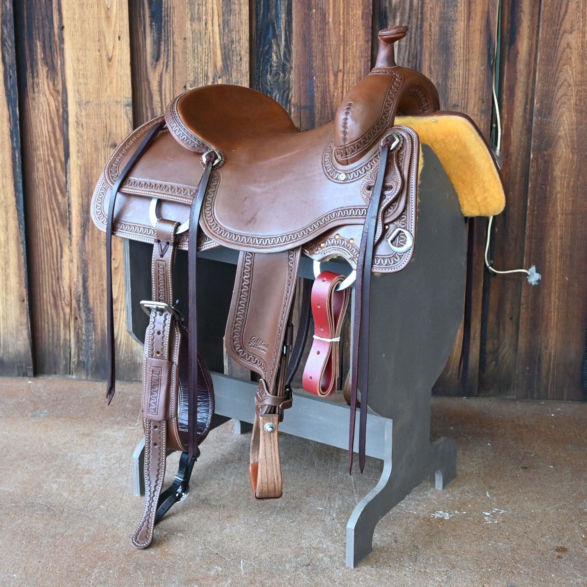 What is the skirt length on this 16" JEFF SMITH BUSTER WELCH RANCH CUTTER?