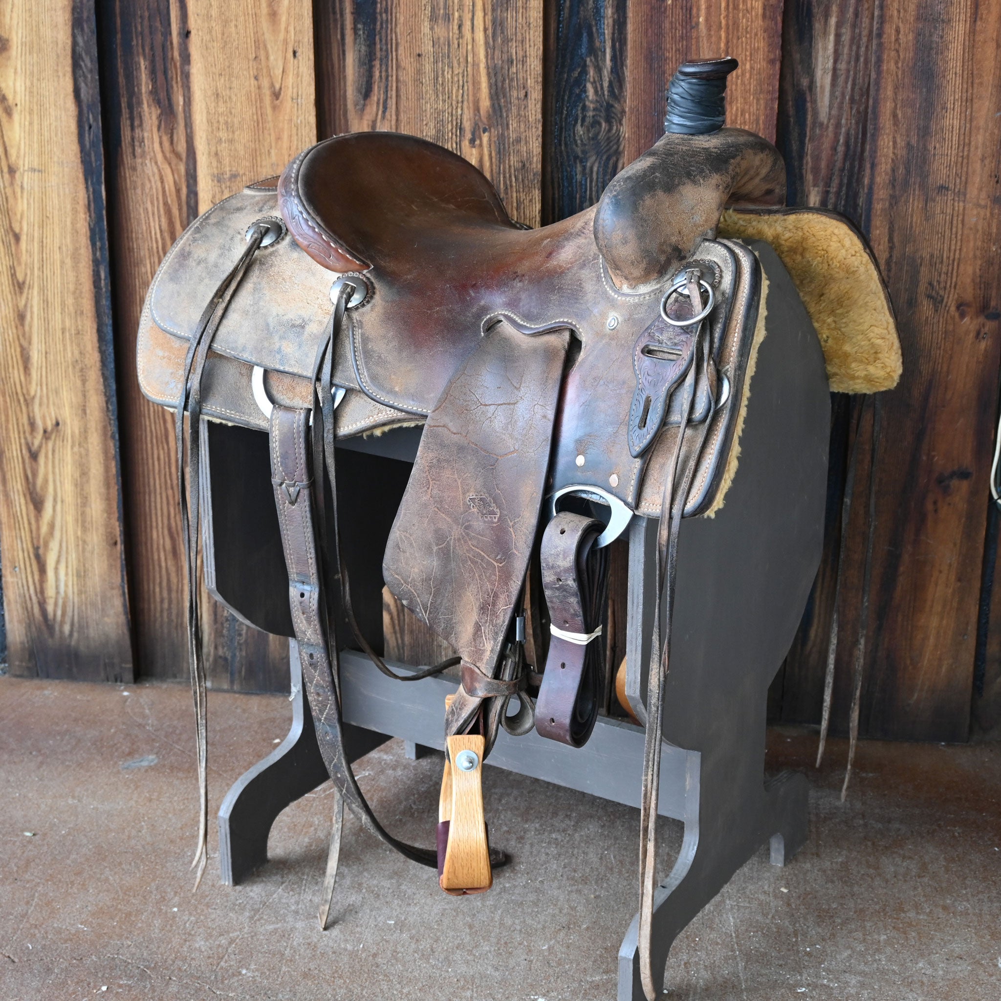 Is the price on this 16" USED LUKE LANE RANCH SADDLE negotiable?