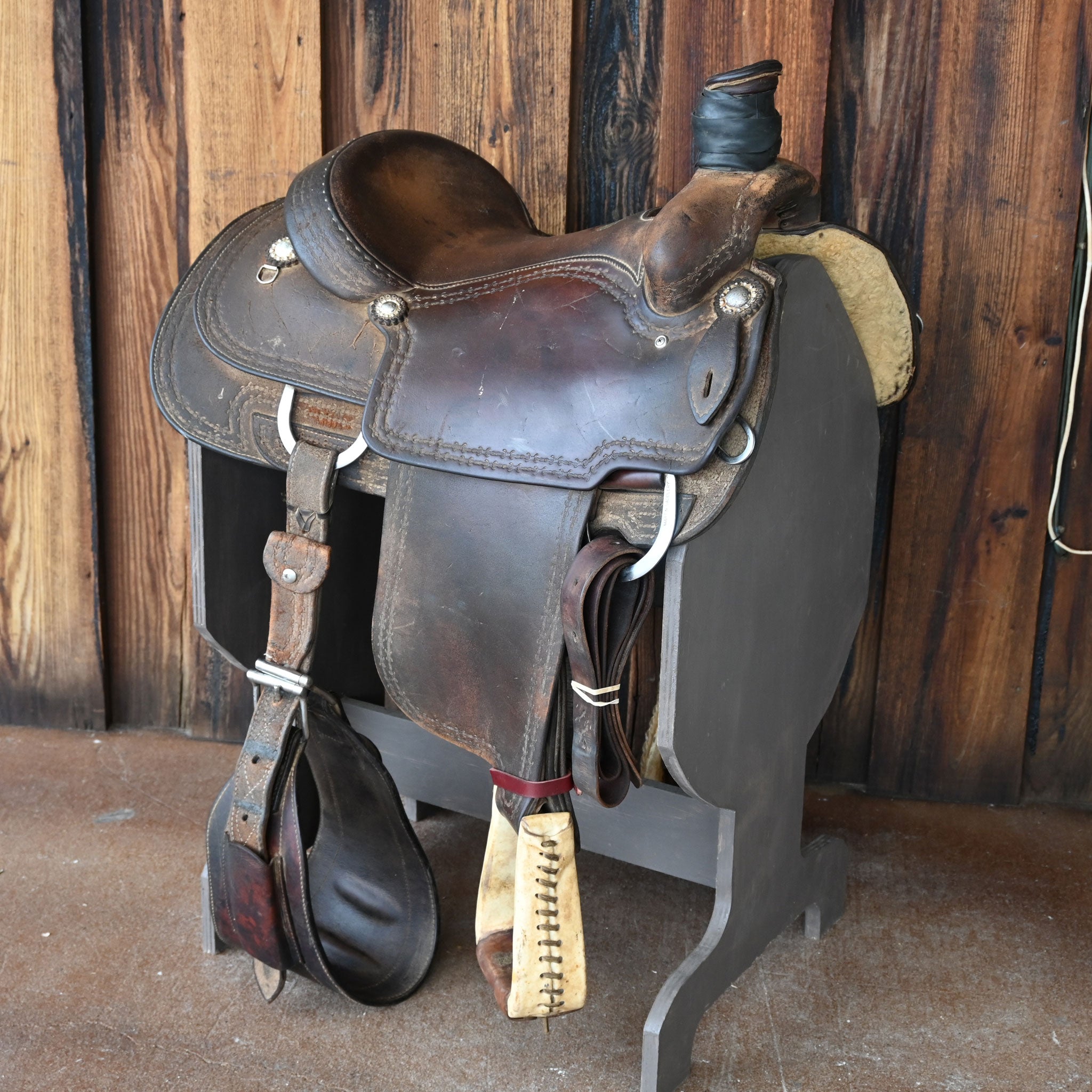 What guarantee comes with this saddle?
