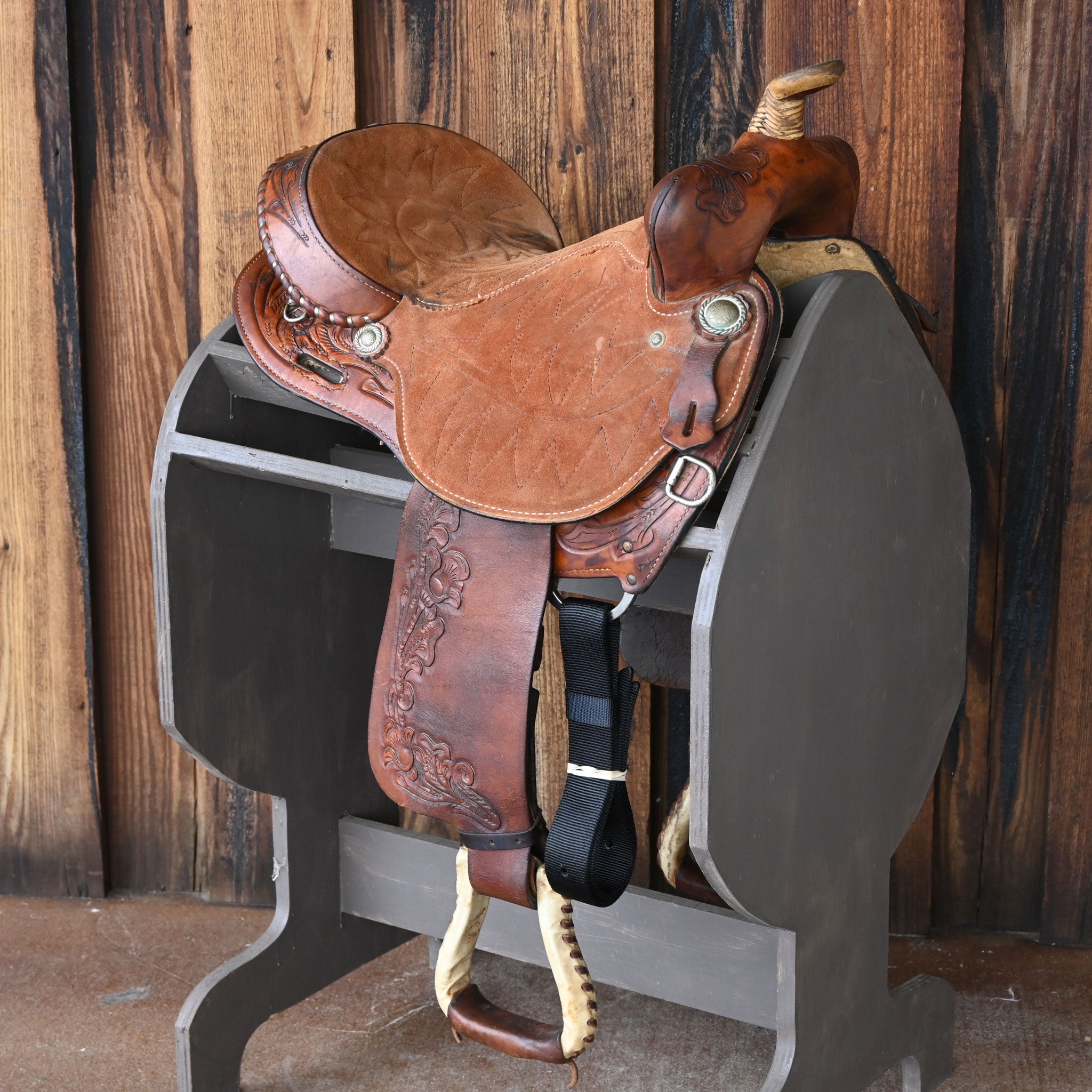15" USED RED RANGER BARREL SADDLE Questions & Answers
