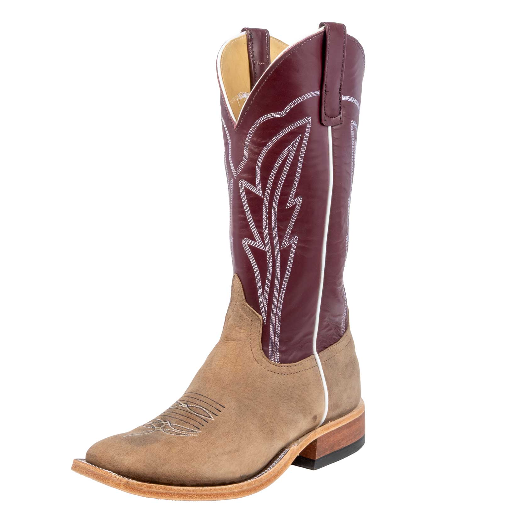 What type of toe does the boot have?