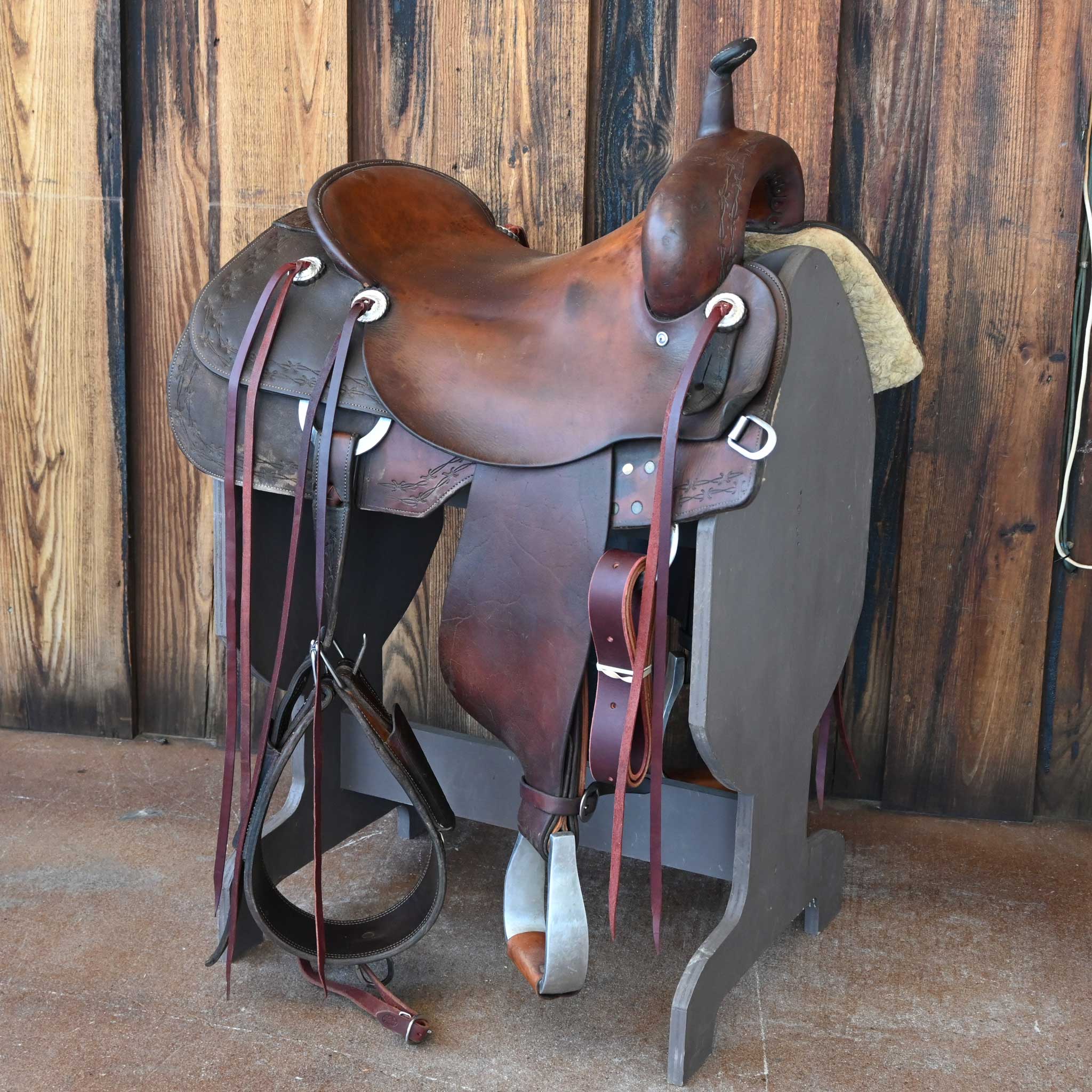 16" USED ROO HIDE CUTTING SADDLE Questions & Answers