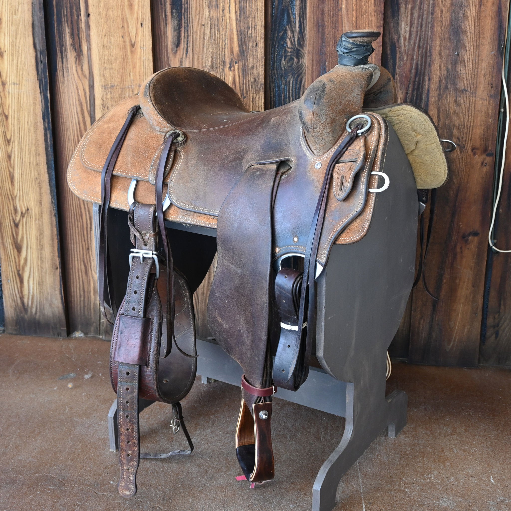 16" USED CACTUS RANCH SADDLE Questions & Answers