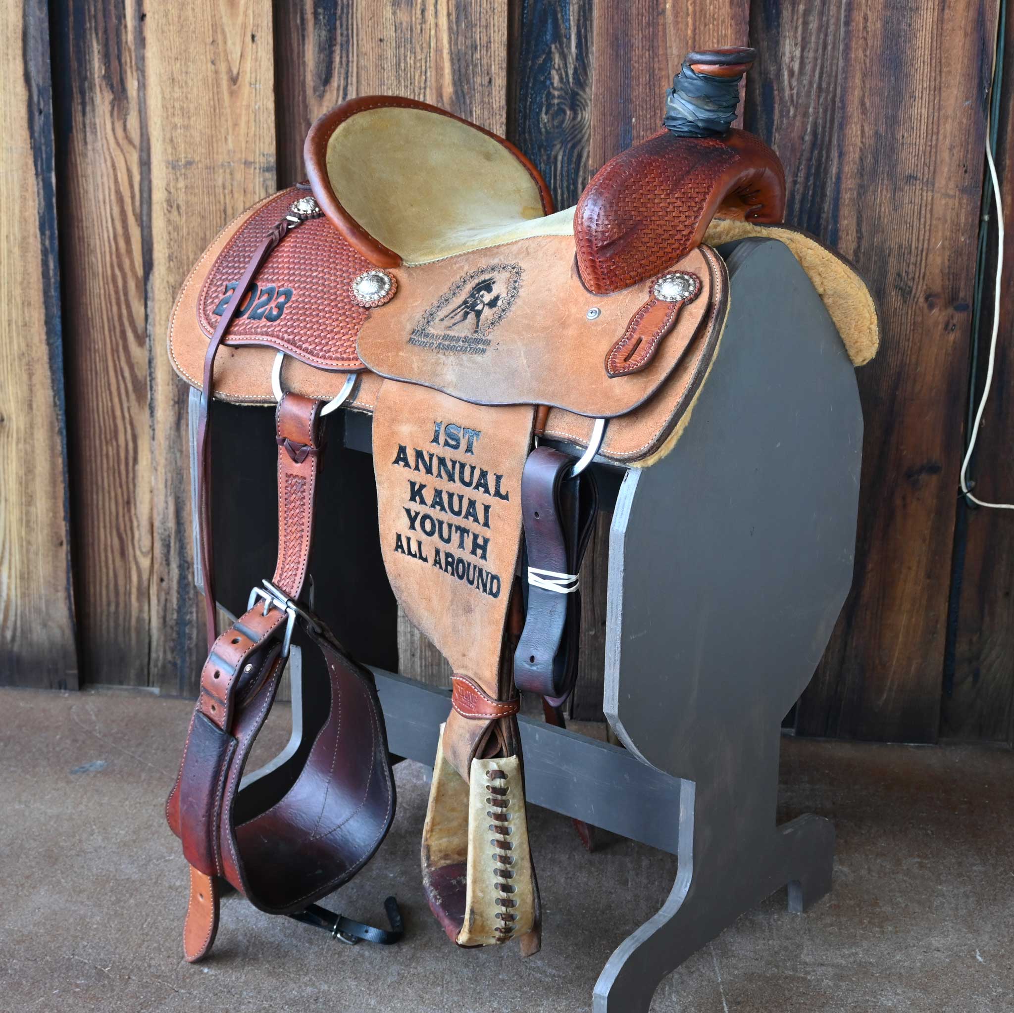 15" USED SLONE SADDLES SILVER SERIES TEAM ROPING SADDLE Questions & Answers