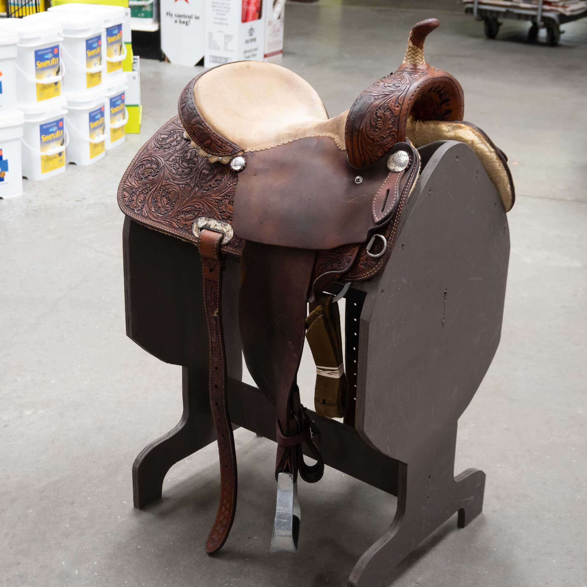 14" USED RUSTY ANDREW BARREL SADDLE Questions & Answers