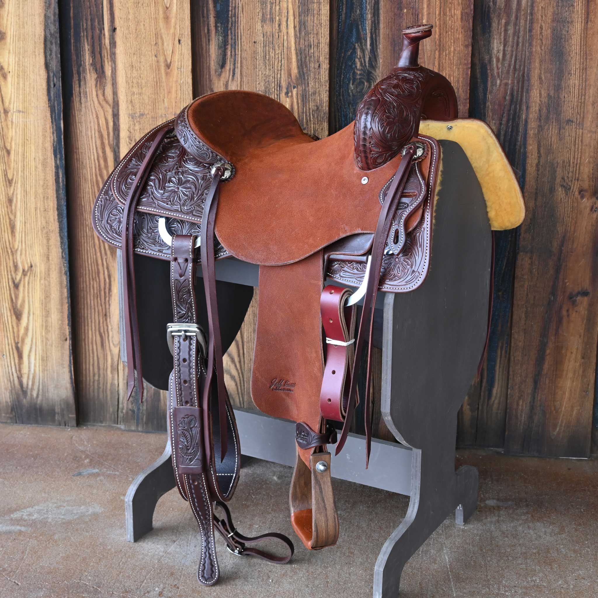 What type of tree does the saddle use?