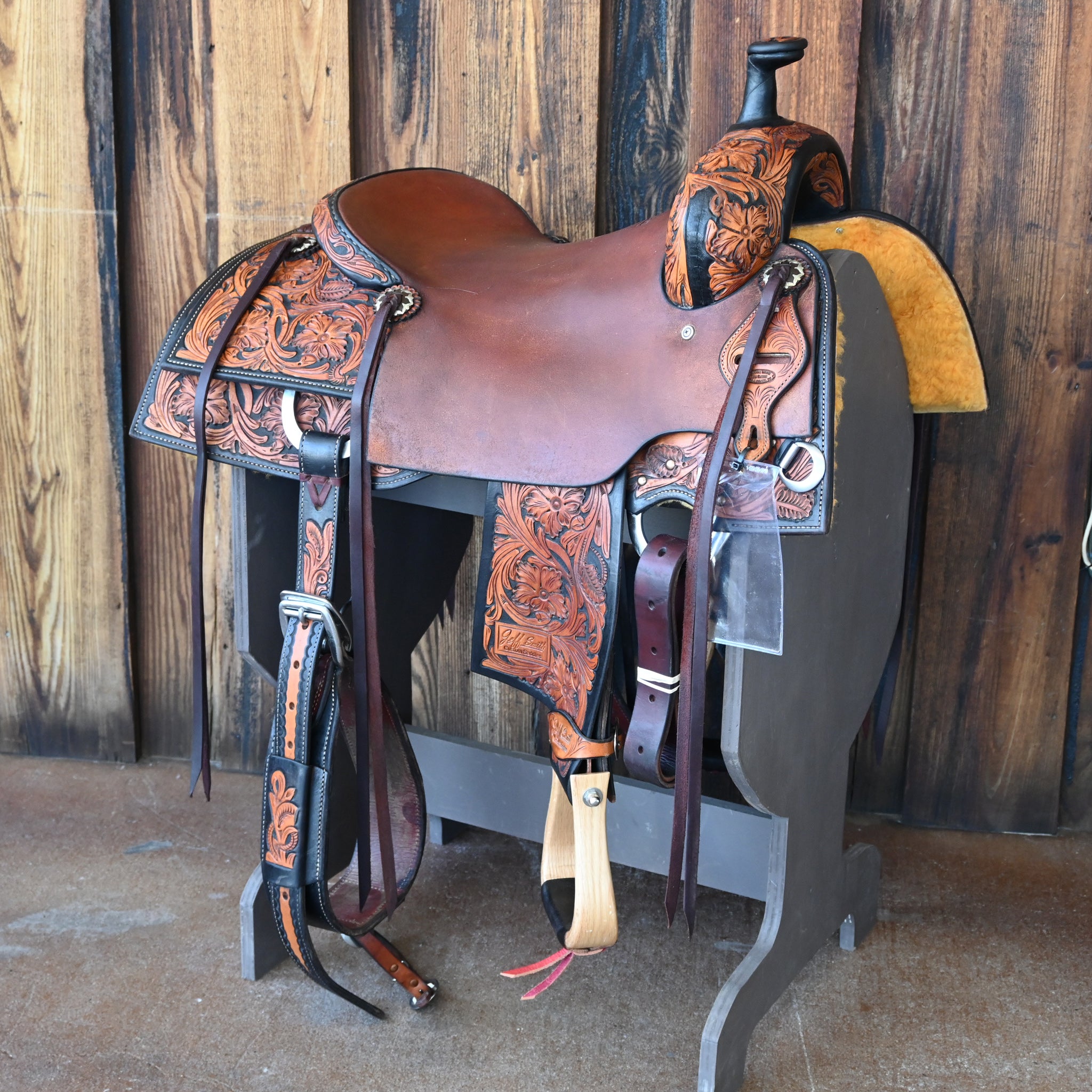 15.5" JEFF SMITH BUSTER WELCH RANCH CUTTER SADDLE Questions & Answers