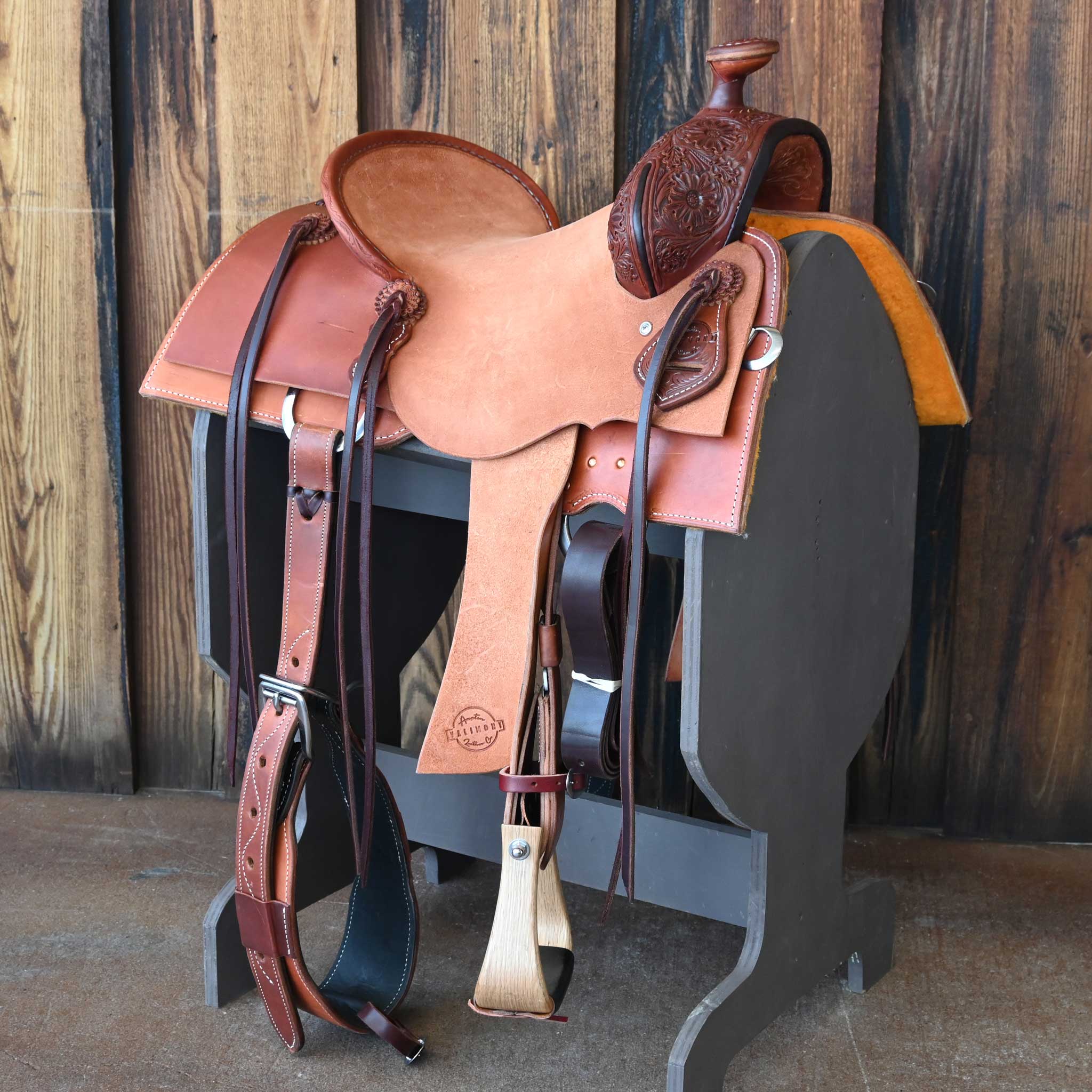 What kind of guarantee is offered with this saddle?
