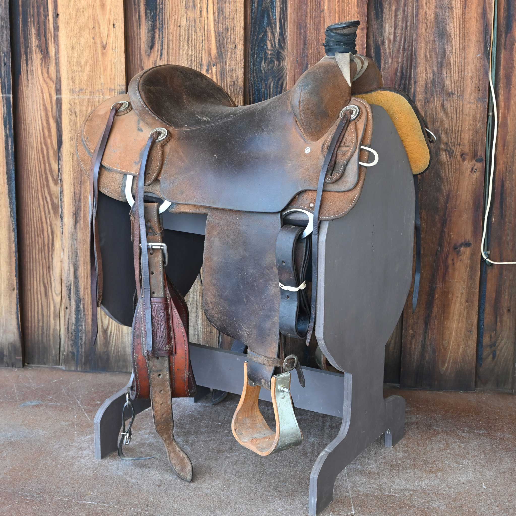16" USED CACTUS RANCH SADDLE Questions & Answers