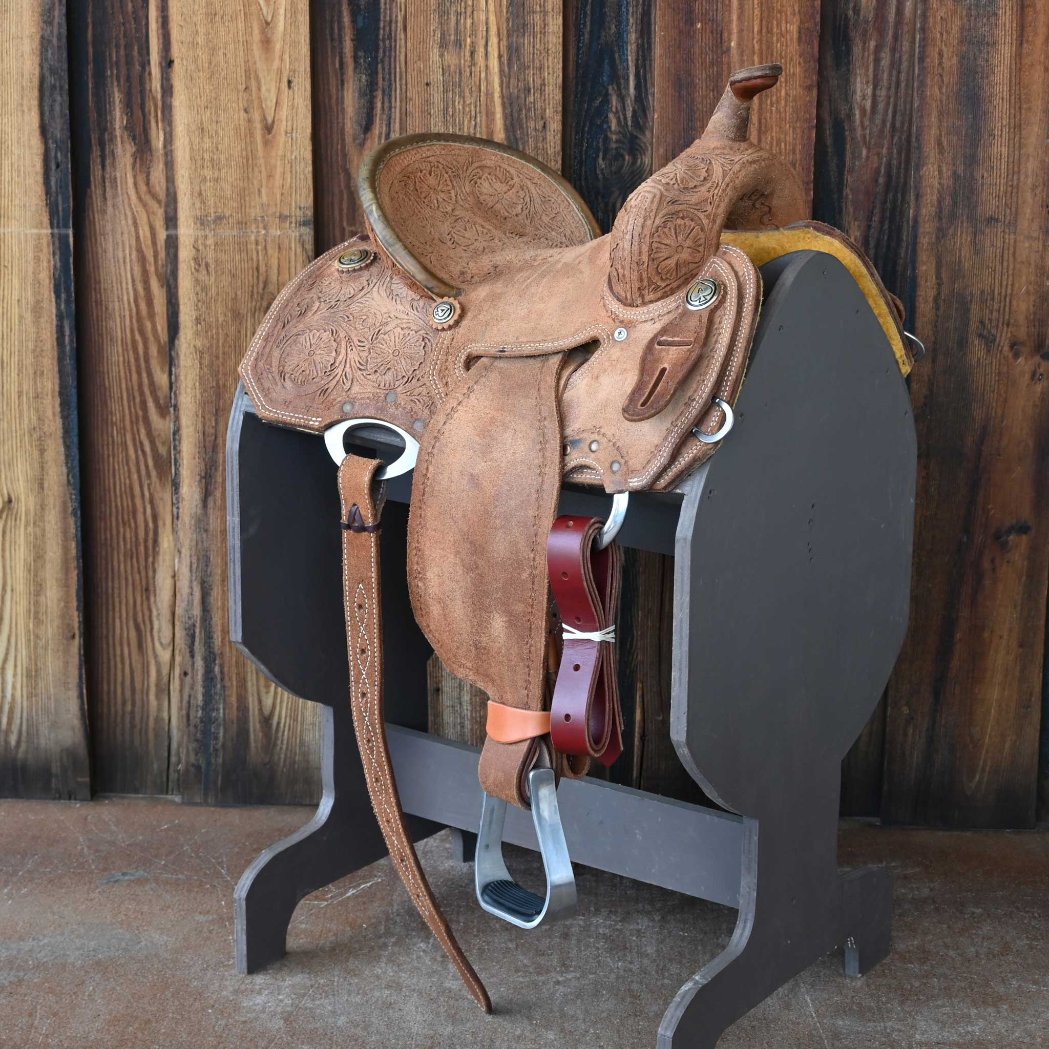 13.5" USED CORRIENTE BARREL SADDLE Questions & Answers