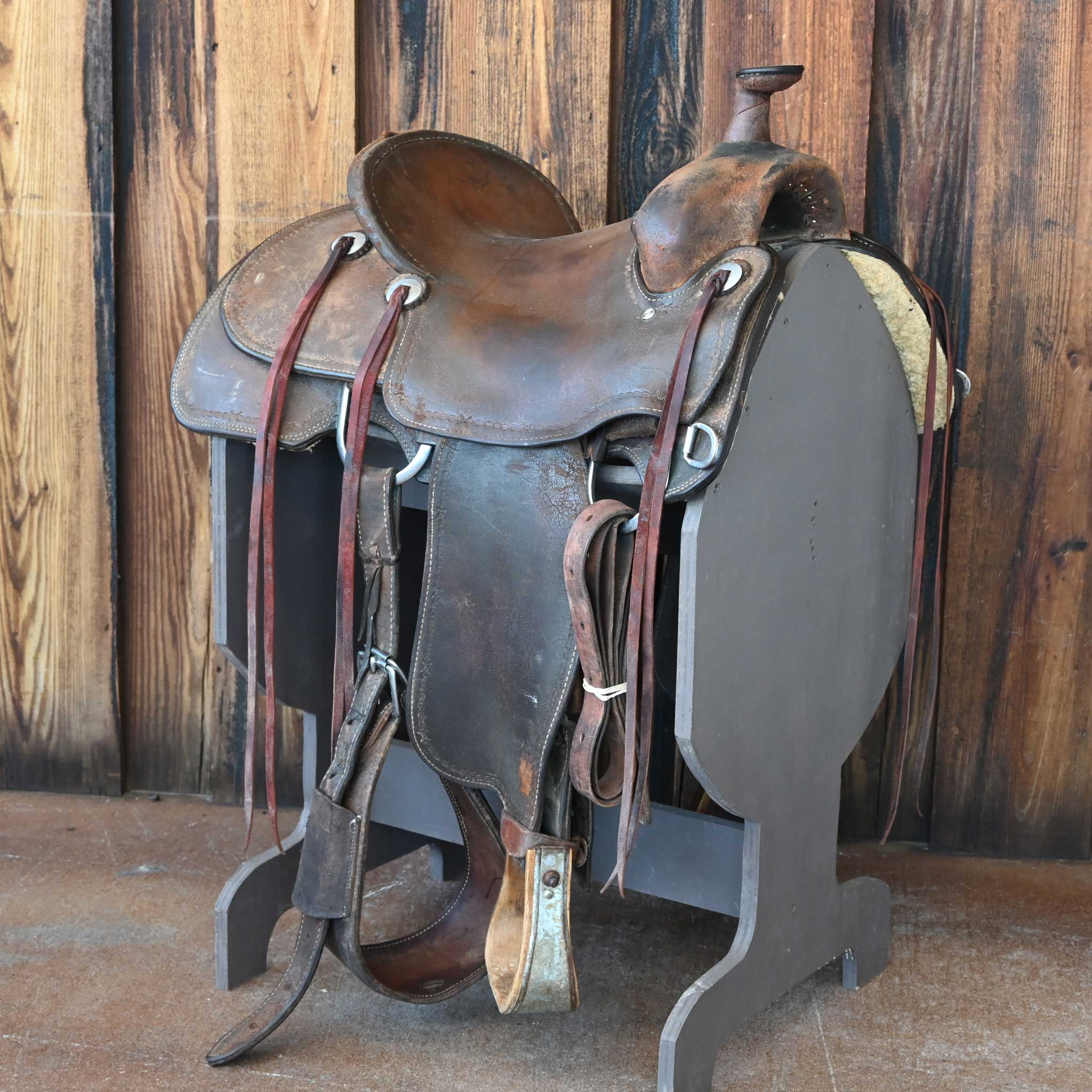 14.5" USED TWISTER RANCH SADDLE Questions & Answers