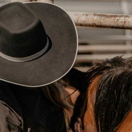 Serratelli Bound Edge Felt Hats: Where Tradition Meets Timeless Elegance