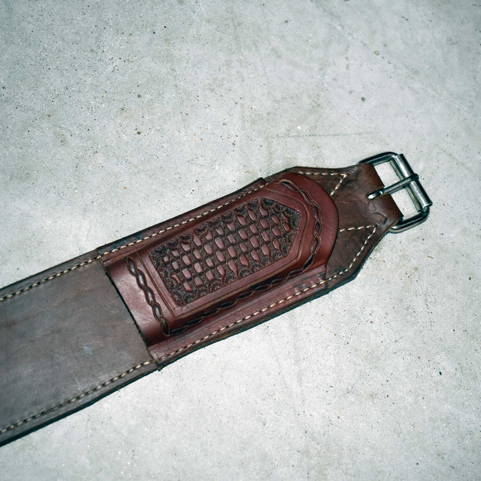 LIKE NEW 30" Leather Rear Flank Sale Barn misc