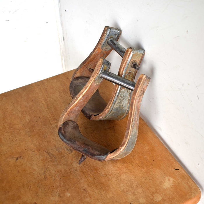 Used Galvanized Bound Wooden Stirrups with Treads