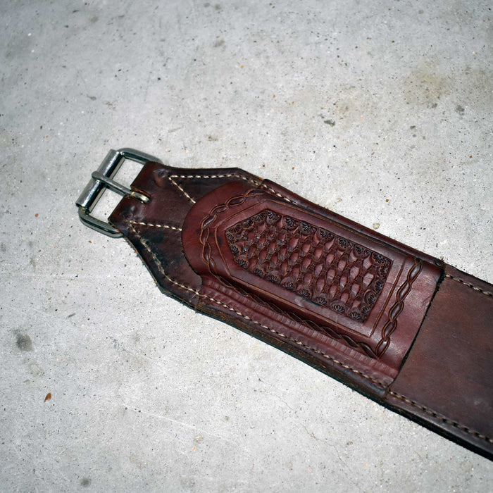 LIKE NEW 30" Leather Rear Flank Sale Barn misc