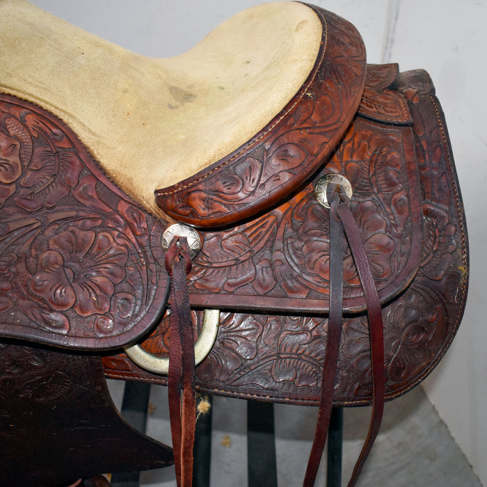 Used 15" Rider Saddle Sale Barn misc
