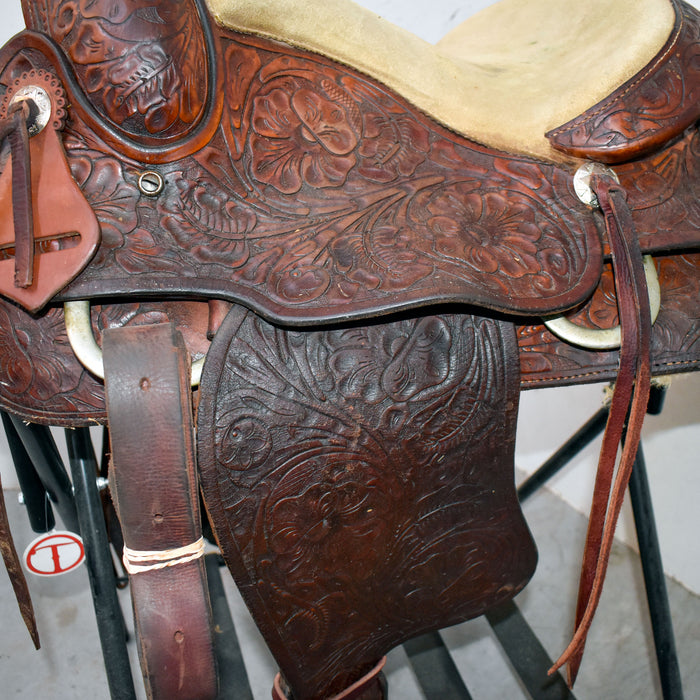 Used 15" Rider Saddle Sale Barn misc