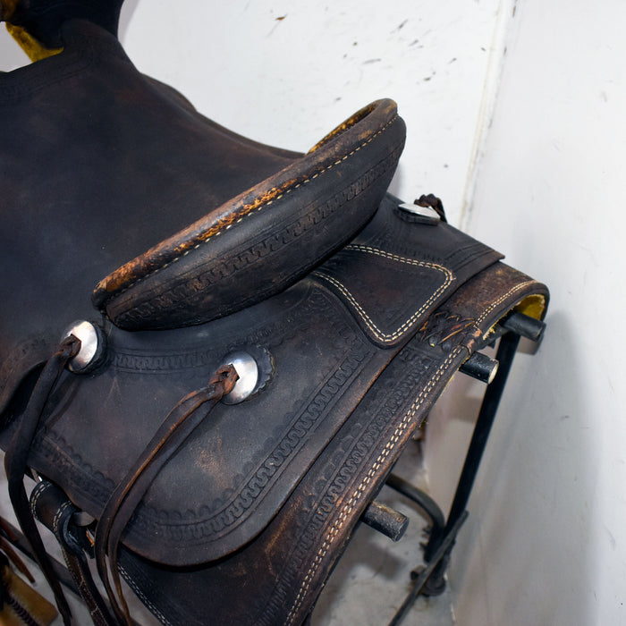 Used SRS 15.5" Rider Saddle Sale Barn misc