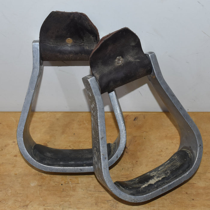 Used Aluminum Engraved Stirrups With Grips Sale Barn misc