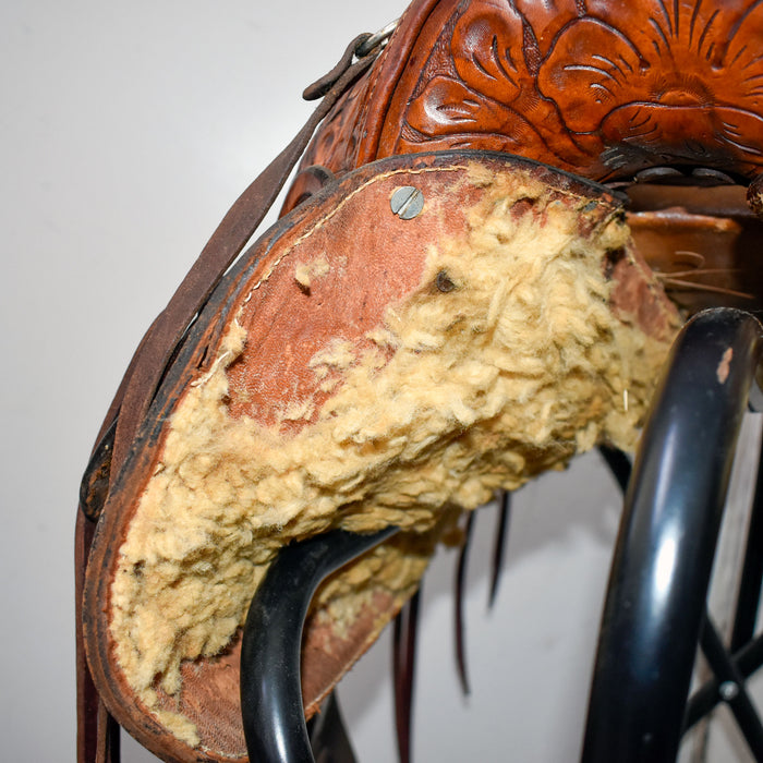 Used 15" Rider Saddle Sale Barn misc