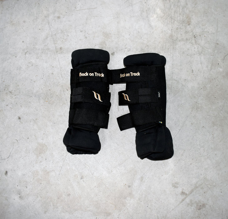 Used Back On Track Neoprene Ceramic Medium Knee Wraps Set Of 2