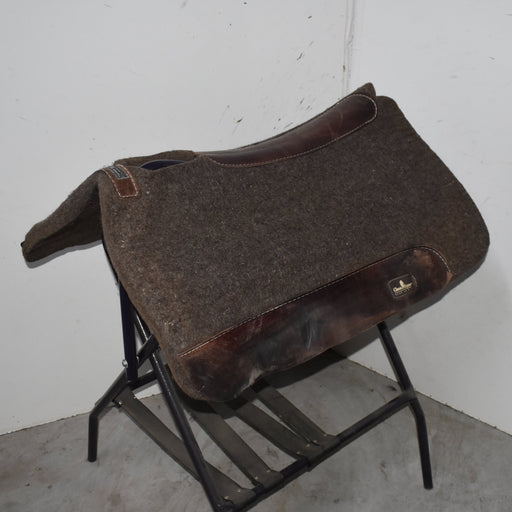 Used Classic Equine Saddle Pad Sale Barn Classic Equine