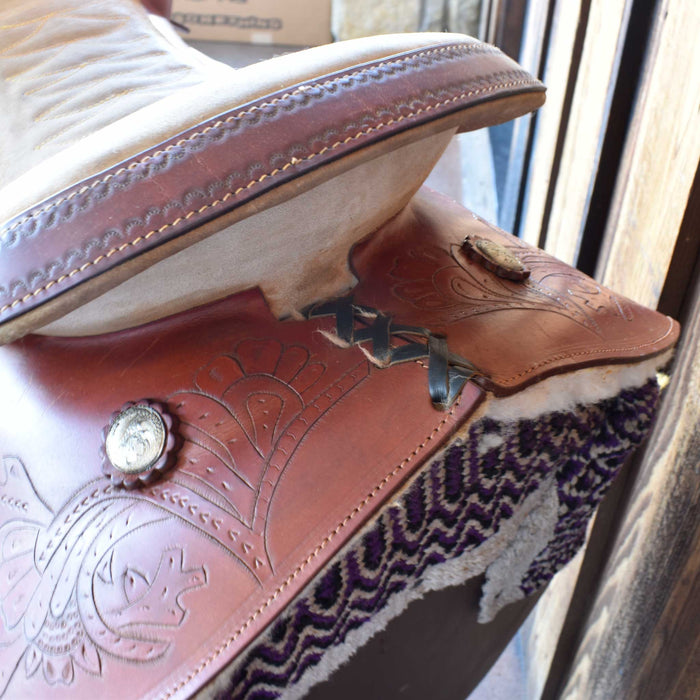 Used 16.5" Rider Saddle Sale Barn Teskey's