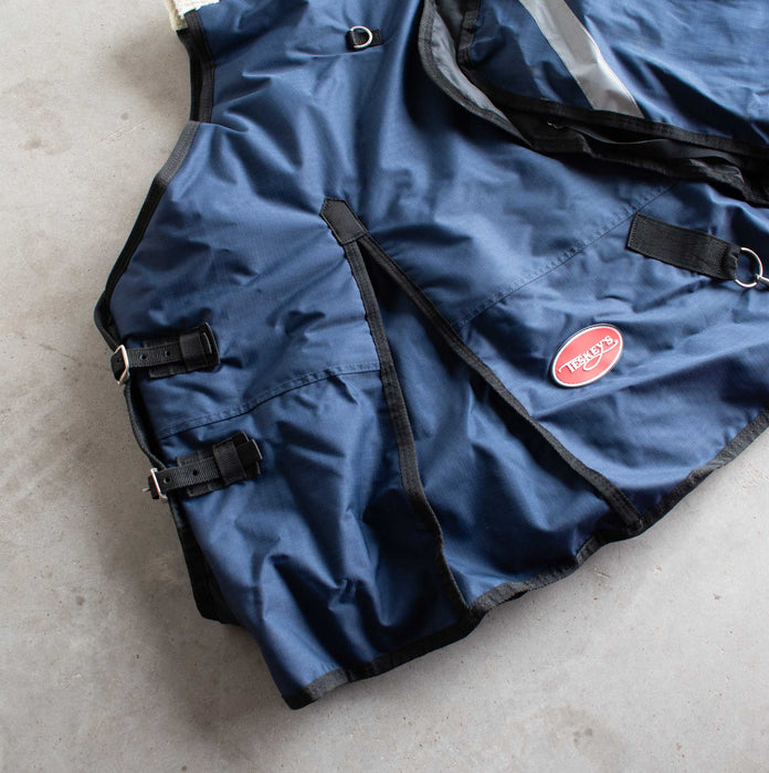 Like NEW Teskey's 75" Winter Blanket 600 Denier