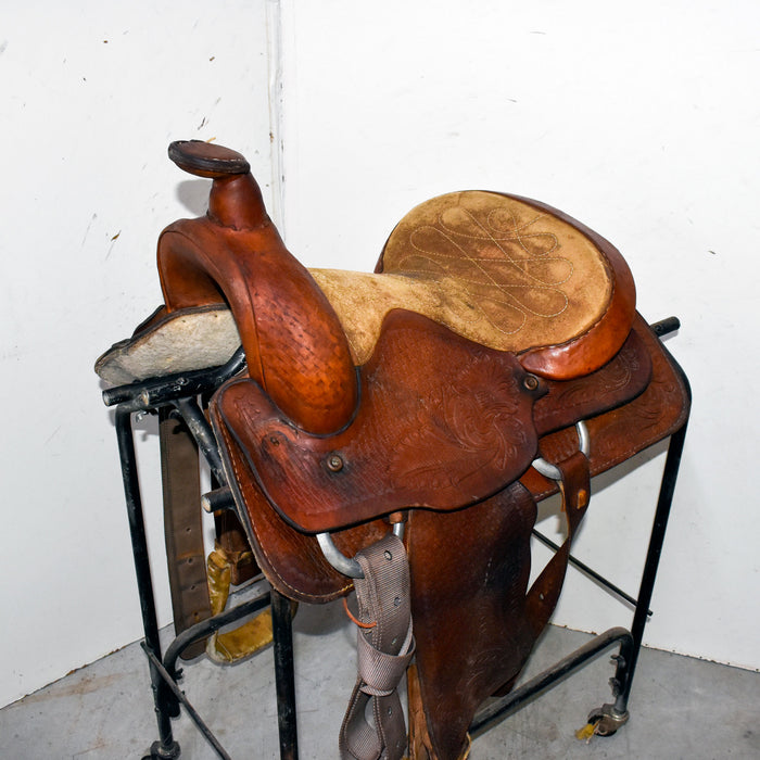 Used 14.5" Saddle Sale Barn misc