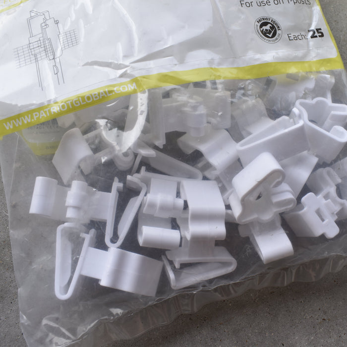 NEW Discontinued Patriot 1 1/2in Tape T-Post Insulator 25pk Bundle Of 2 Sale Barn Patriot