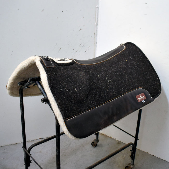 Lightly Used Classic Equine Biofit Fleece Bottom Saddle Pad Sale Barn Classic Equine