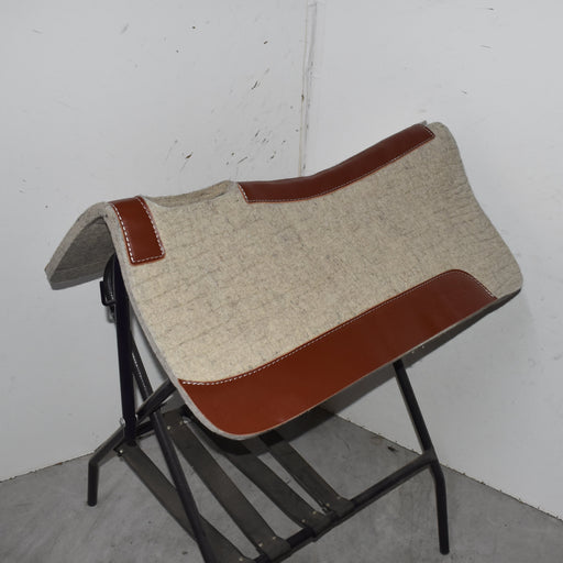 NEW Teskey's Tan All Around Wool Saddle Pad Sale Barn Teskey's