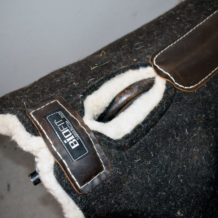 Lightly Used Classic Equine Biofit Fleece Bottom Saddle Pad Sale Barn Classic Equine