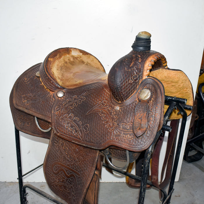 Used 13.5" Rider Saddle Sale Barn misc