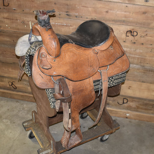 Used 15.5" Non-Rider Saddle Sale Barn misc