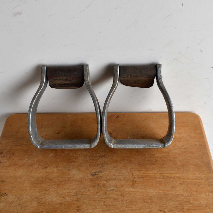 Used Aluminum Offset Stirrups No Treads Sale Barn Teskey's