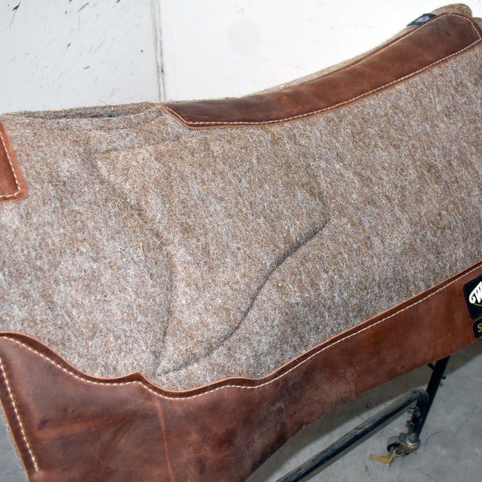 Lightly Used Weaver Synergy Saddle Pad Sale Barn Weaver