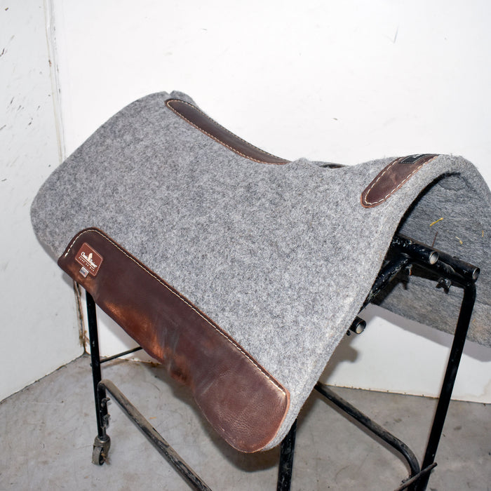 Lightly Used Classic Equine Wool Top Felt Saddle Pad Sale Barn Classic Equine