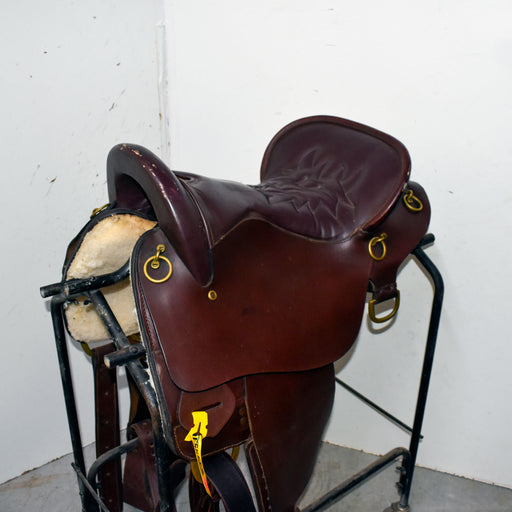 Used 17" Endurance Rider Saddle Sale Barn misc