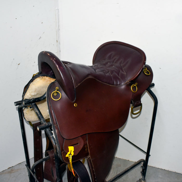 Used 17" English Rider Saddle Sale Barn misc